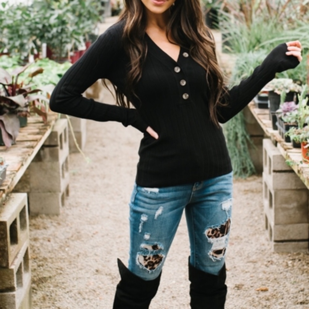 NWT Black Button Ribbed Henley Long Sleeve Top - Picture 3 of 8